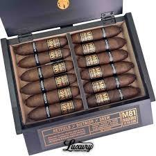 BLACKENED M81 MADURO FYING PIG