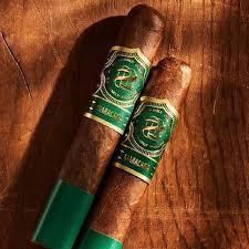 OZ FAMILY CIGAR MARACANA TORO