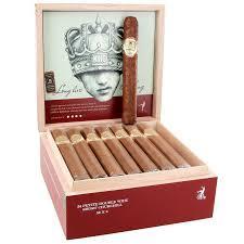 Long Live The King PETITE DOUBLE WIDE SHORT CHURCHILL