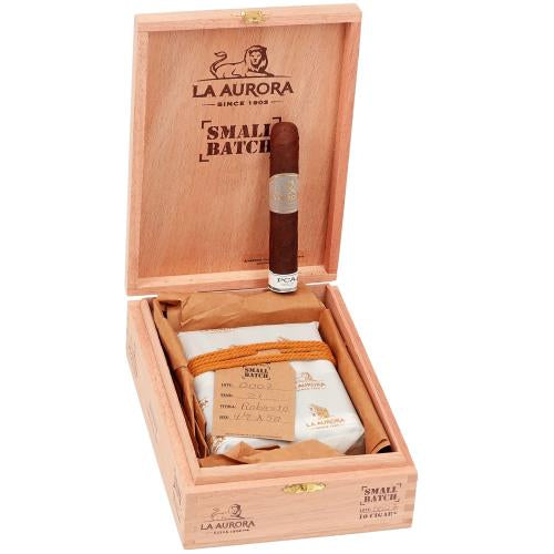 La Aurora Small Batch Lot No. 007 -Robusto