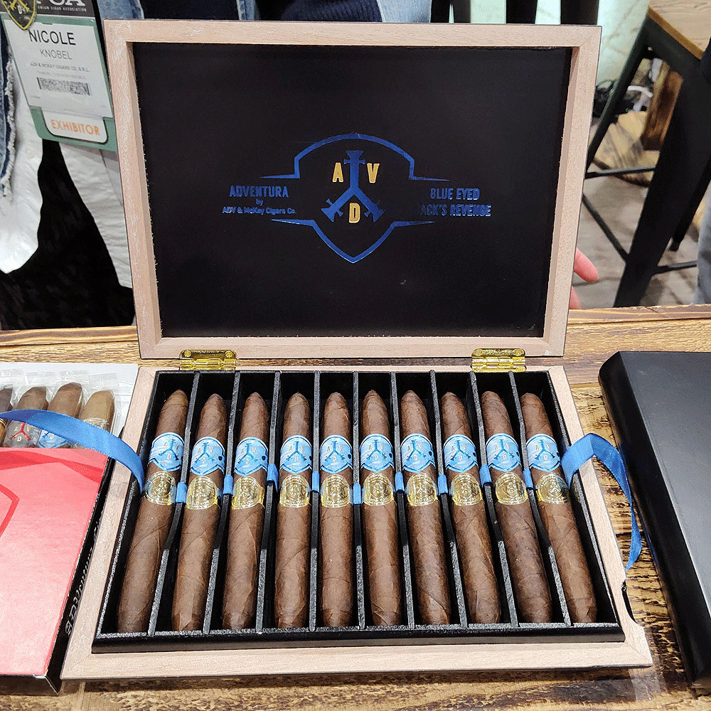 Adventura Blue Eyed Jack’s Revenge Maduro “High Tide” Diadema 6½ × 50