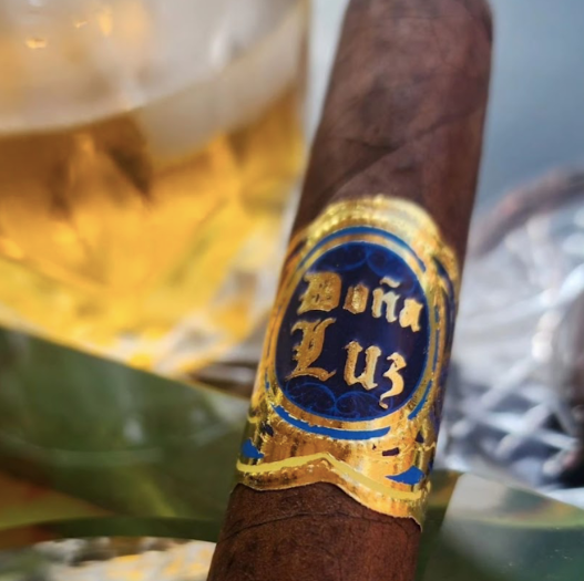 Dońa Luz Cigar