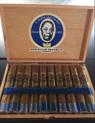 Dońa Luz Cigar